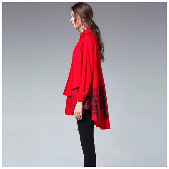 ‼️LAST ONE. Red & Black Geometric Oversize Top - Picture 2 of 4